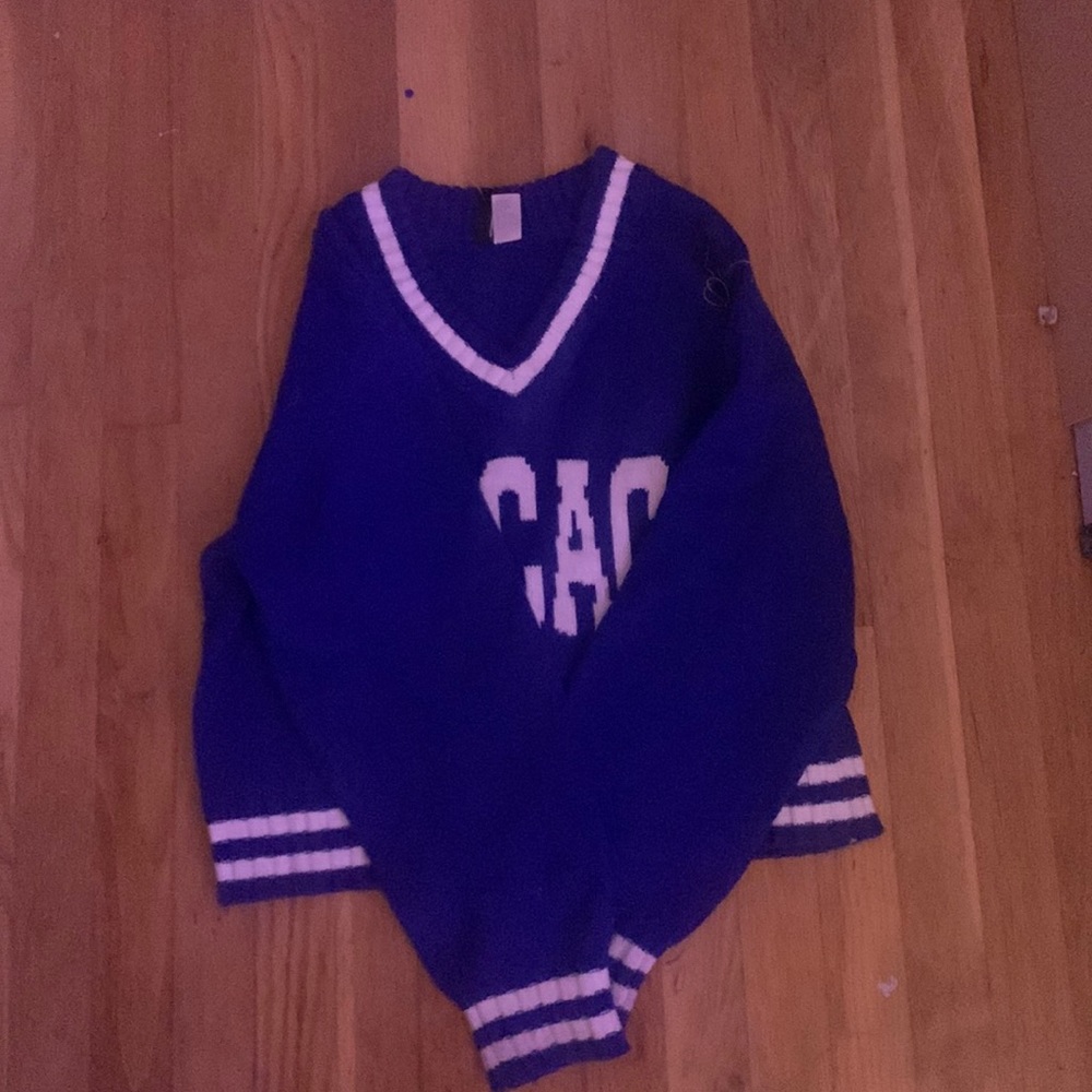 H & M small blue cardigan CHICAGO cropped V neck